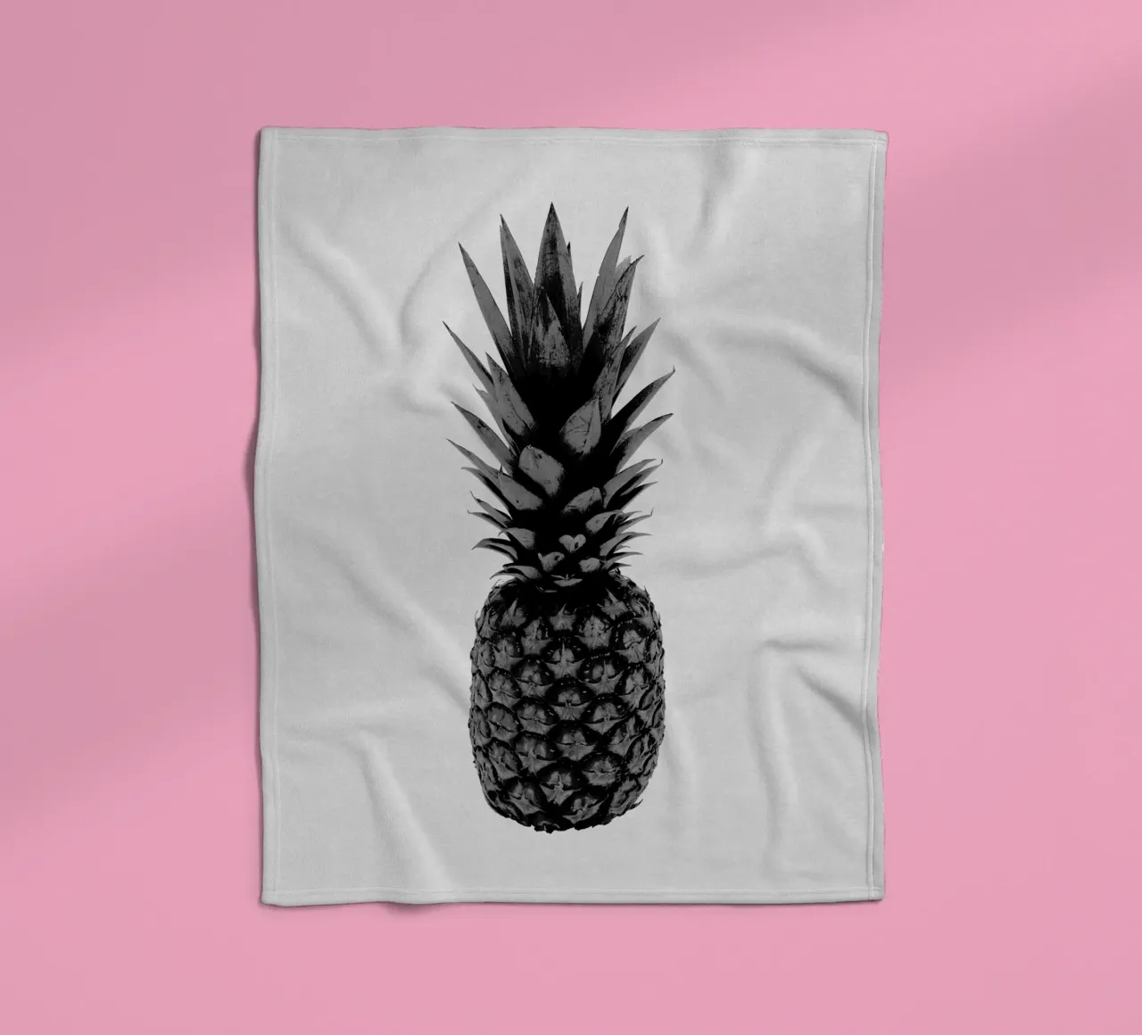 Ananas in bianco e nero coperta in pile da Orara Studio