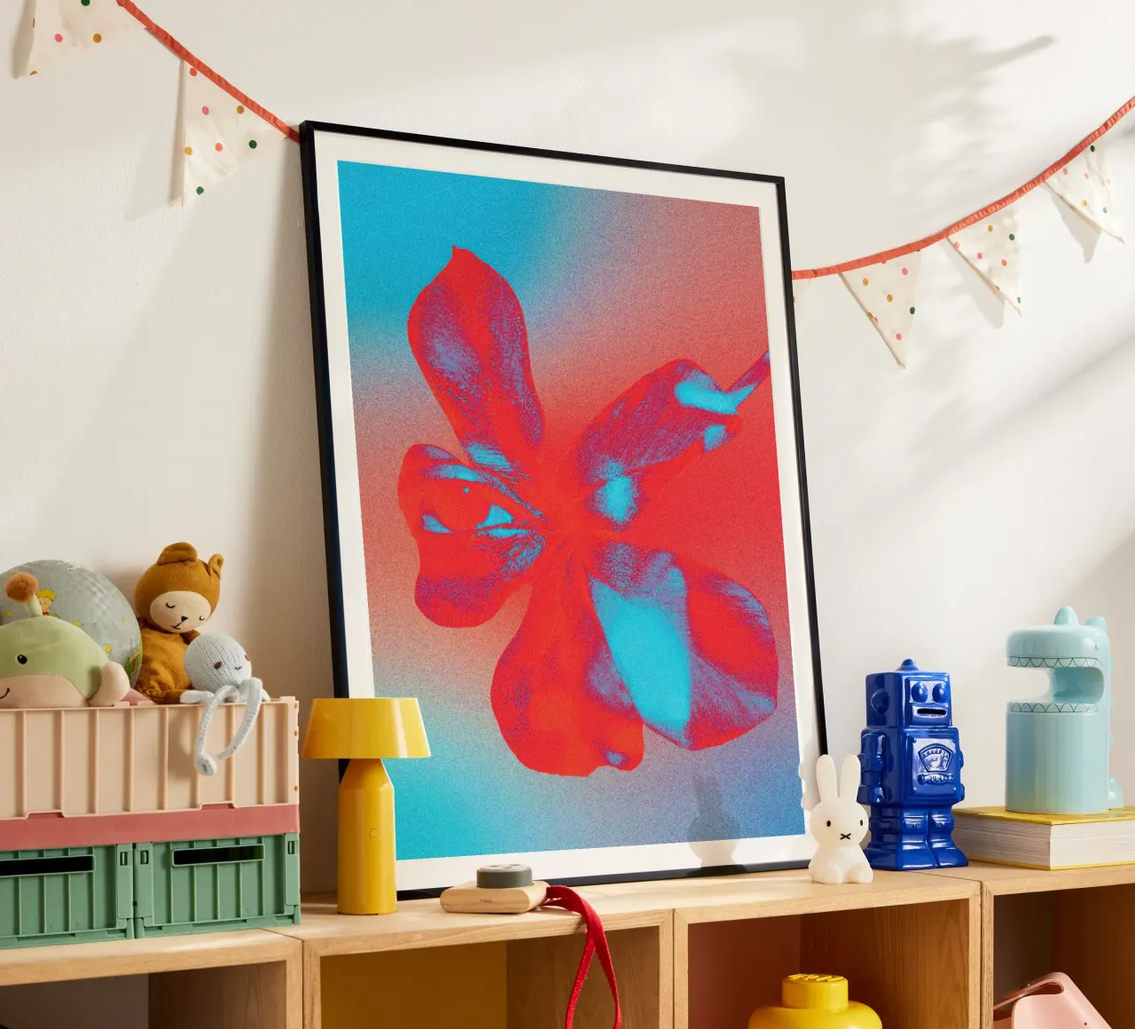 Negative Flower poster da Lynn Janet