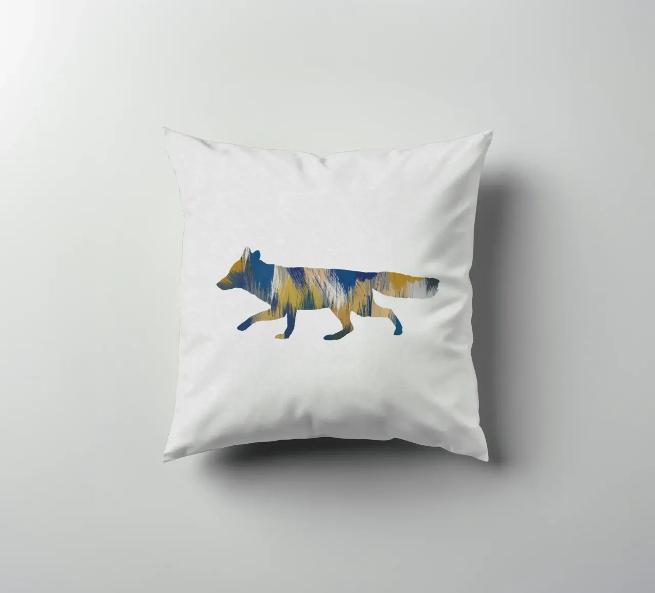 Volpe blu e gialla cuscino da Orara Studio
