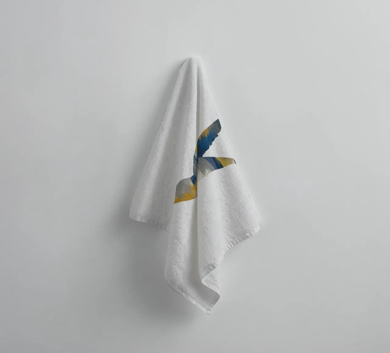 Colibri bleu et jaune I serviette de bain de Orara Studio