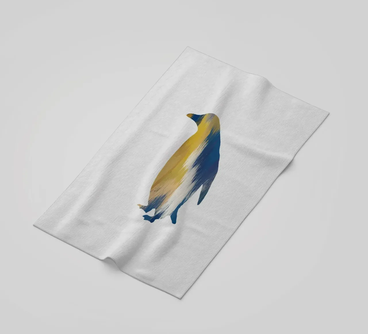Pingouin bleu et jaune serviette de plage de Orara Studio