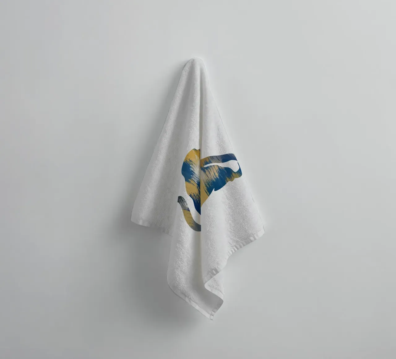 Singe bleu et jaune serviette de bain de Orara Studio