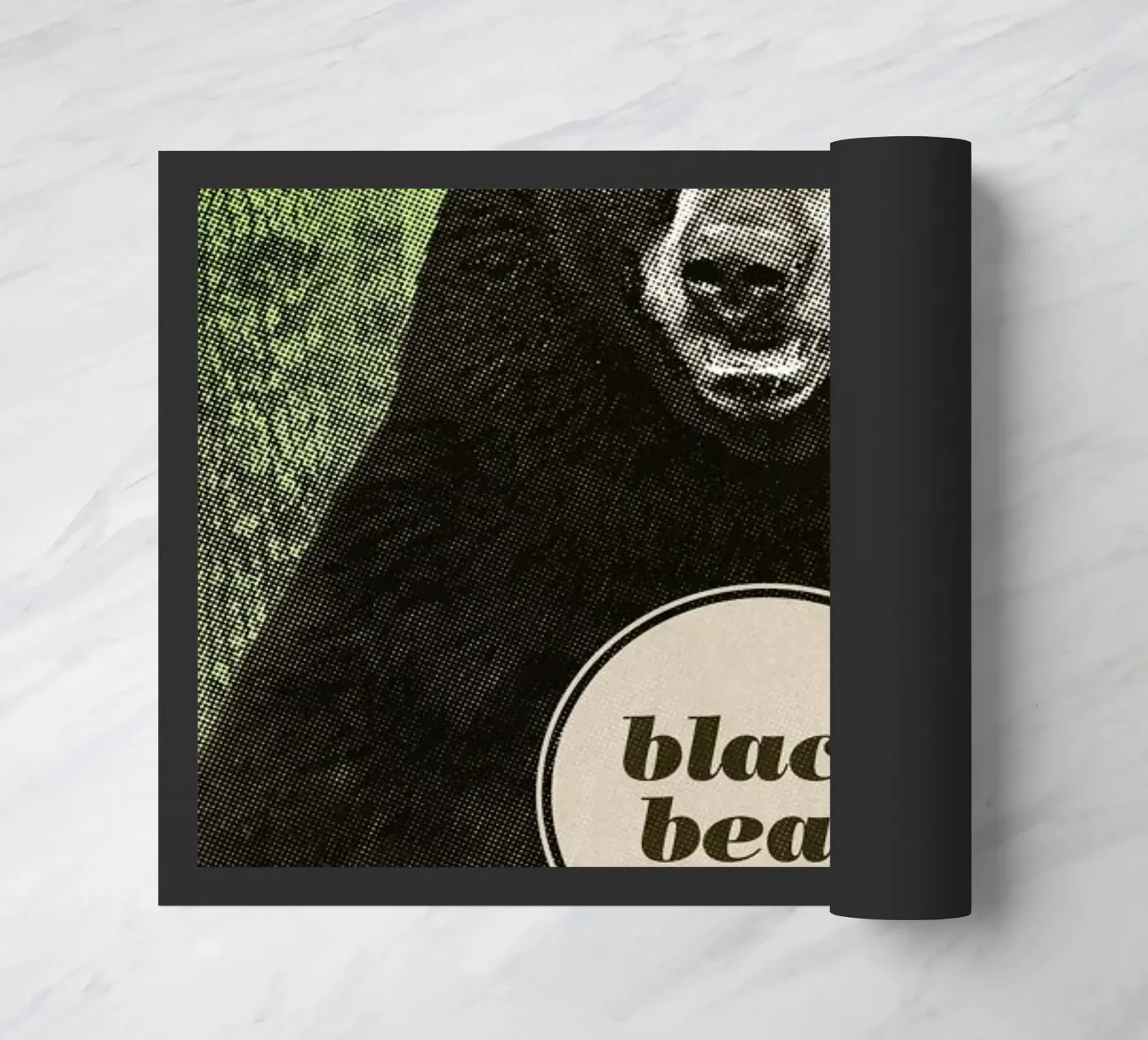 Black Bear Fußmatte von Chase Kunz