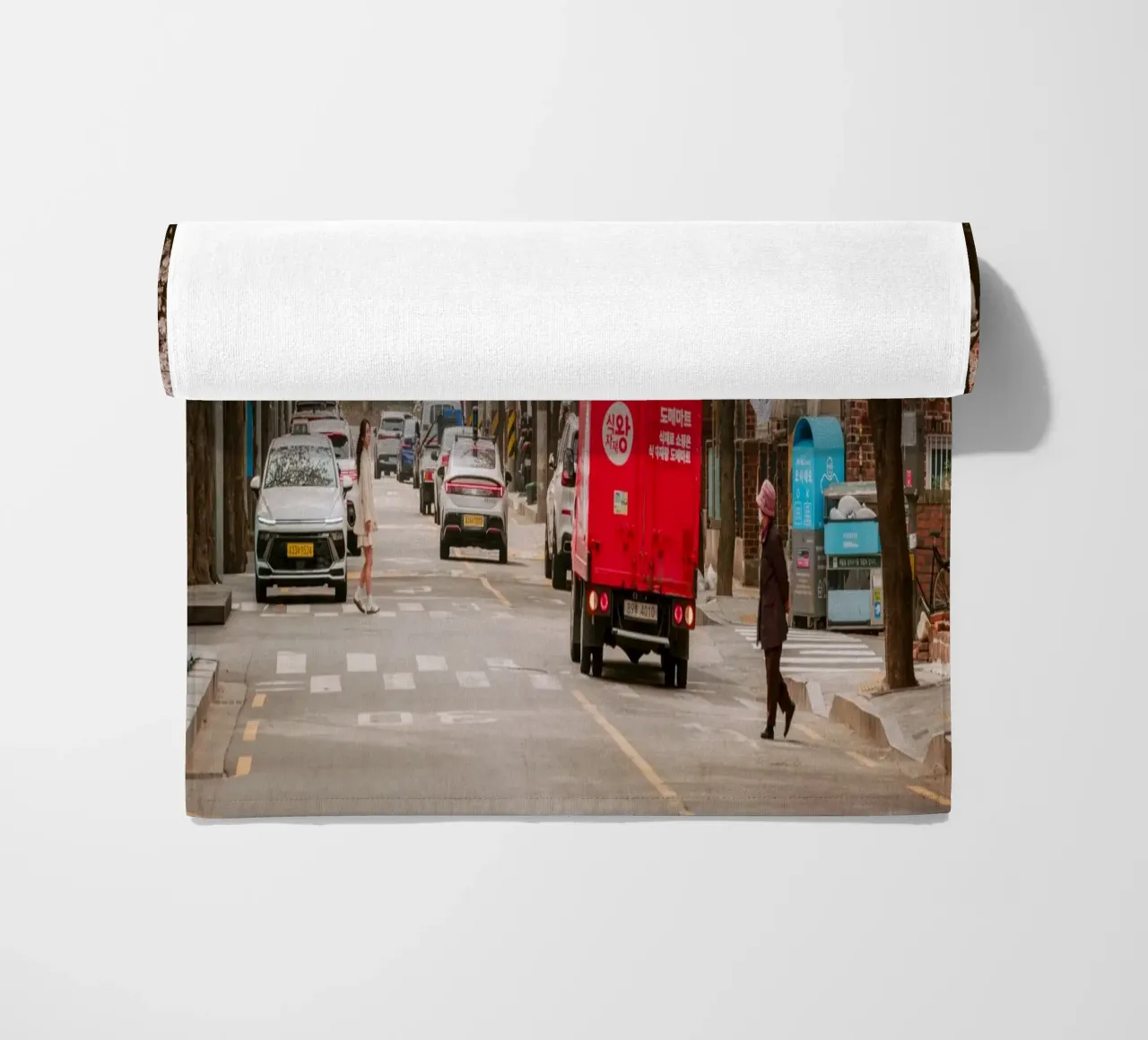 La via dei ciliegi in fiore a Seul, Corea del Sud telo mare da mbgraphx2