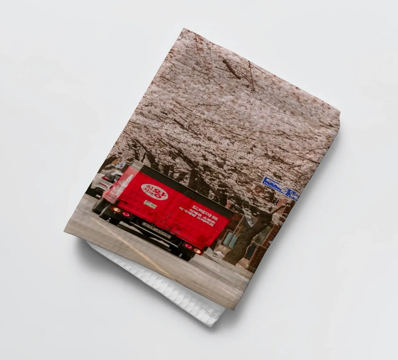 La via dei ciliegi in fiore a Seul, Corea del Sud canovaccio da cucina da mbgraphx2