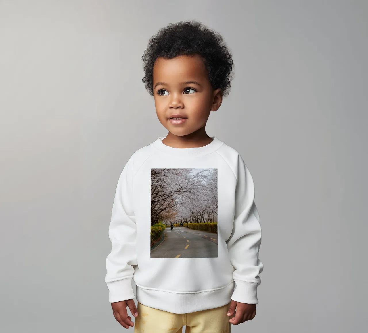 Cerisiers en fleurs au parc Haneul à Séoul, Corée du Sud sweat pour bébé de mbgraphx2