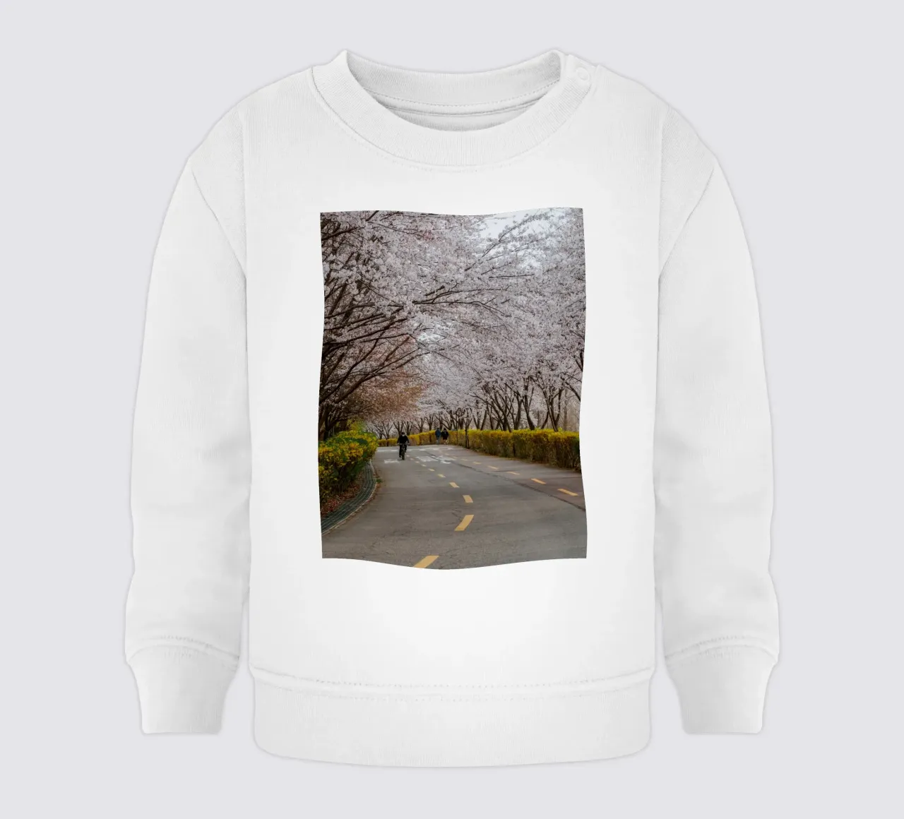 Cerisiers en fleurs au parc Haneul à Séoul, Corée du Sud sweat pour bébé de mbgraphx2