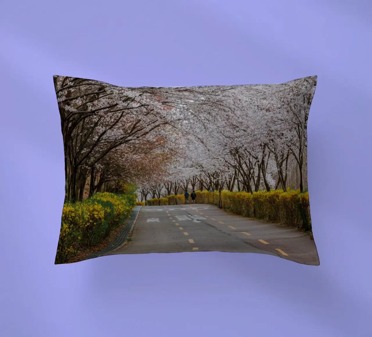 Fiori di ciliegio al Parco Haneul di Seul, Corea del Sud cuscino da mbgraphx2