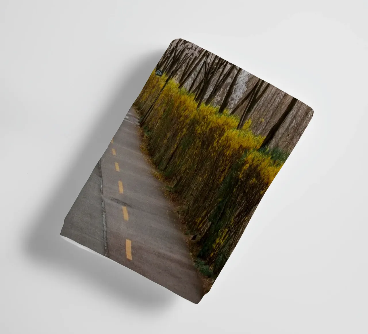 Fiori di ciliegio al Parco Haneul di Seul, Corea del Sud asciugamano da bagno da mbgraphx2