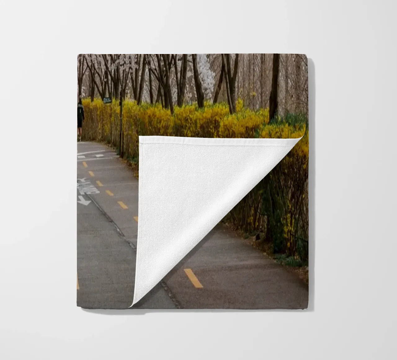 Fiori di ciliegio al Parco Haneul di Seul, Corea del Sud telo mare da mbgraphx2