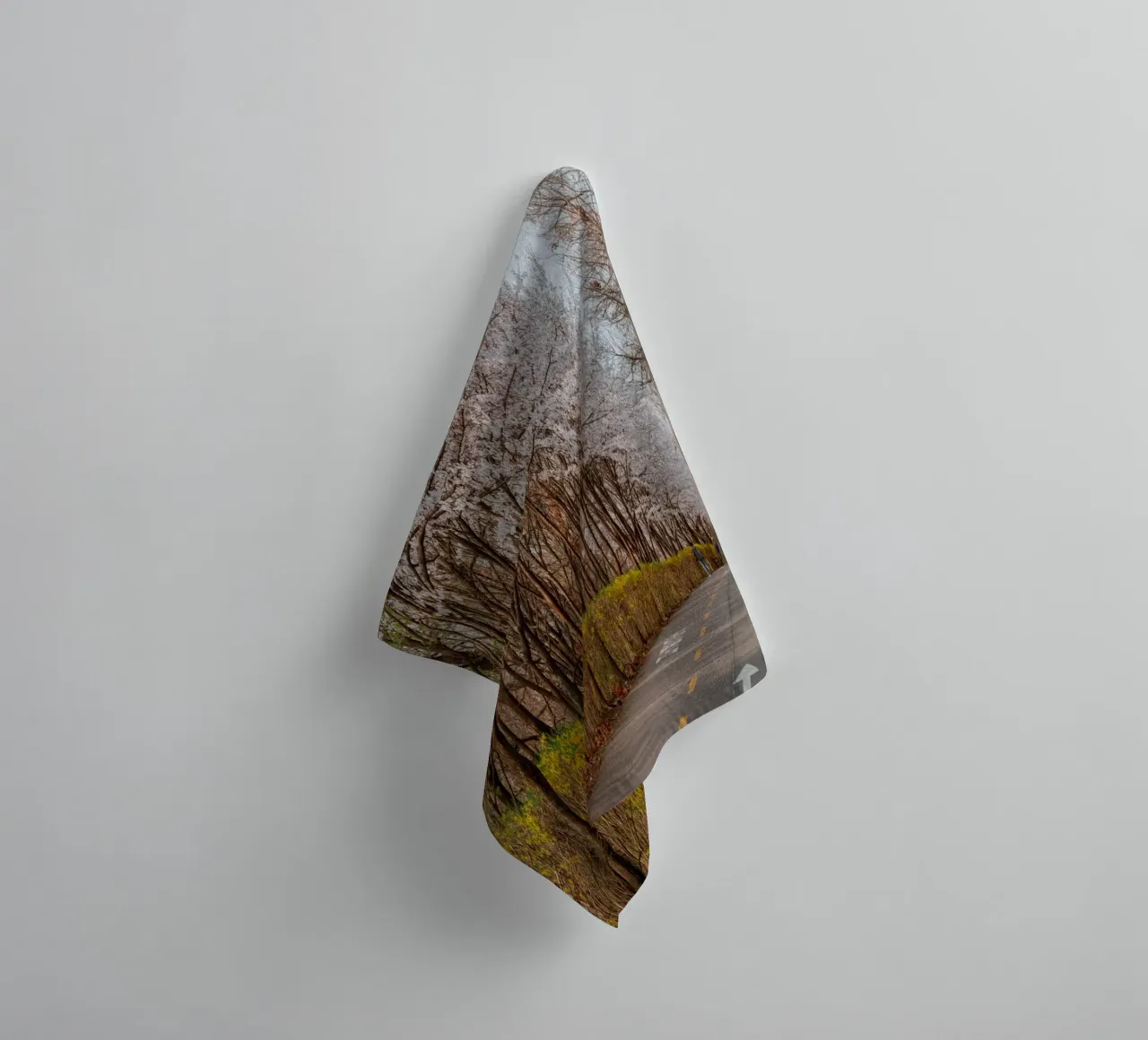 I ciliegi in fiore del Parco Haneul a Seul, Corea del Sud asciugamano da bagno da mbgraphx2