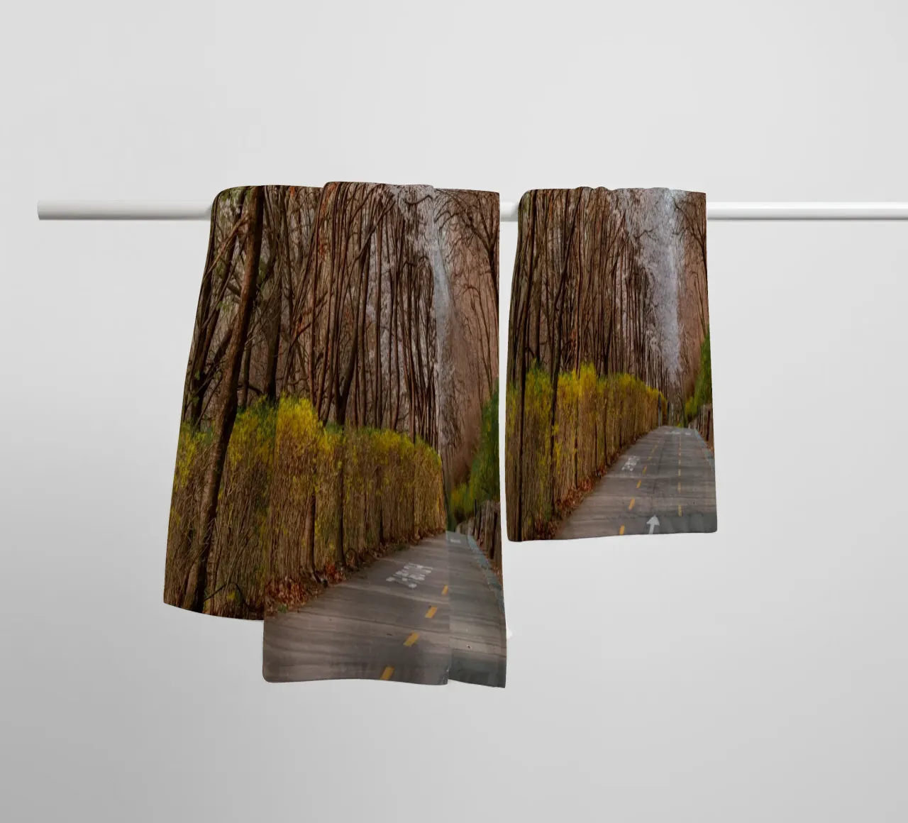 I ciliegi in fiore del Parco Haneul a Seul, Corea del Sud asciugamano da bagno da mbgraphx2