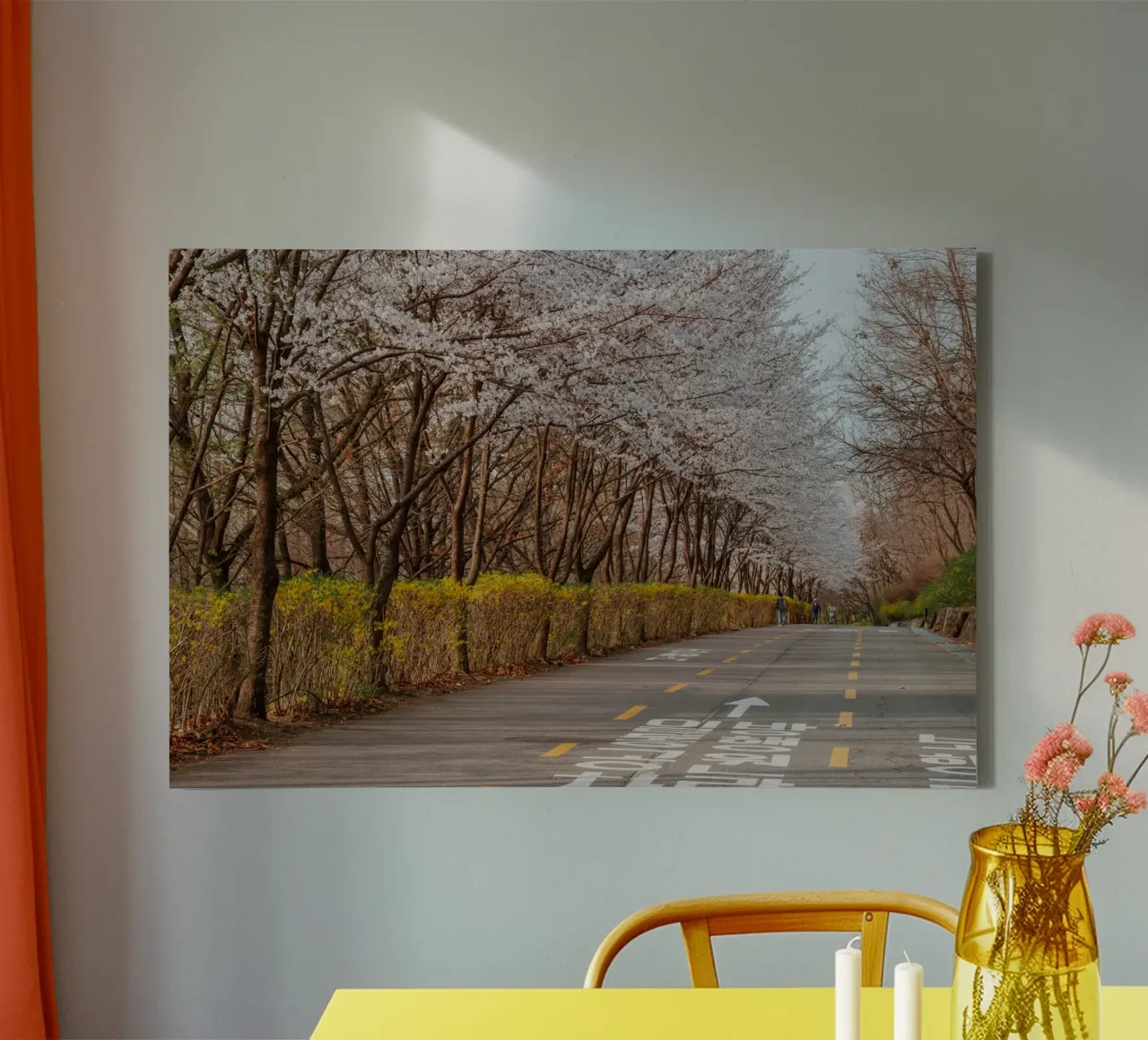 I ciliegi in fiore del Parco Haneul a Seul, Corea del Sud tela da mbgraphx2