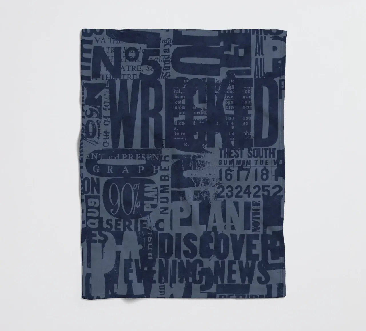 Stile urbano Grunge Tipografia Lettere e Numeri Blu coperta in pile da Andrea Haase Modern Home
