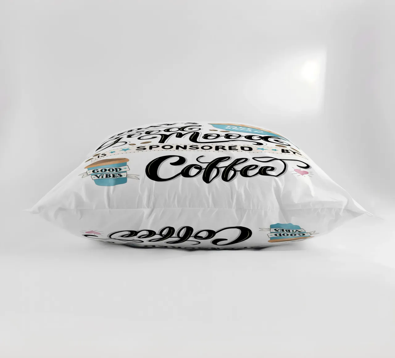 Detto del caffè. Buon umore. Buon umore. Felice cuscino da CalliLetters