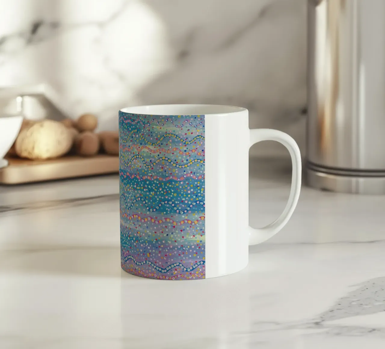 Colori divertenti tazza in ceramica da Helen Joynson