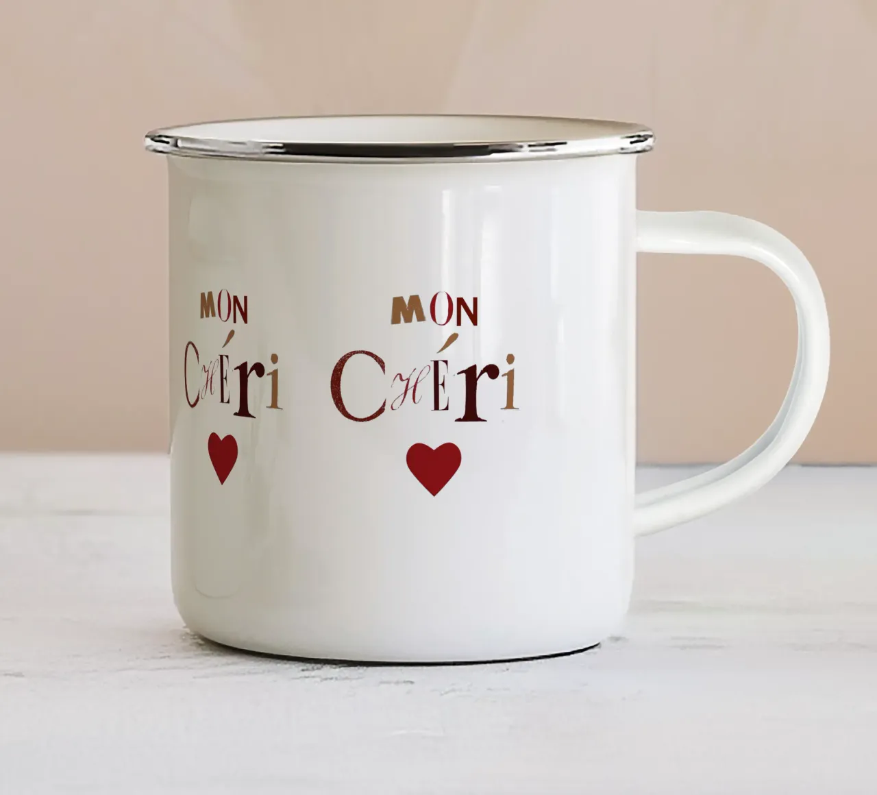 Mon Chéri! tazza in smalto da Catherine Aguilar