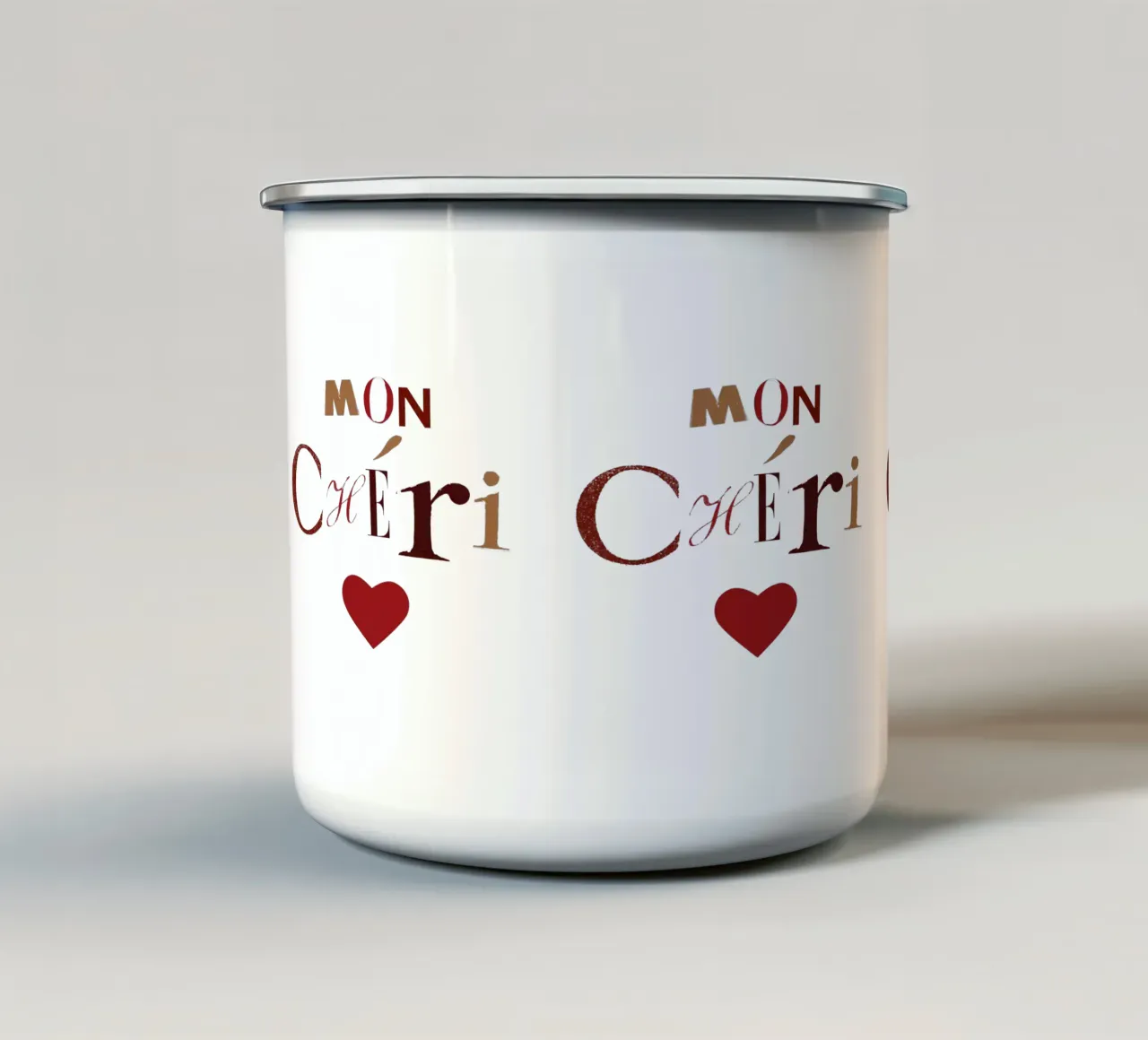 Mon Chéri! tazza in smalto da Catherine Aguilar