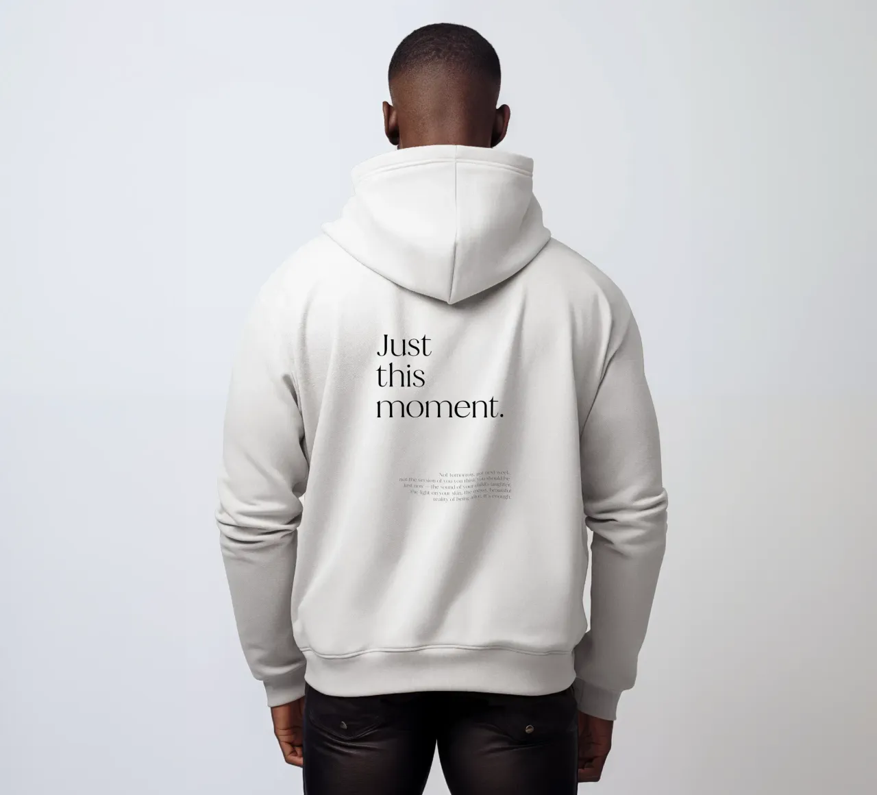 Just this moment. | minimalistic design | typography felpa con cappuccio da just typo