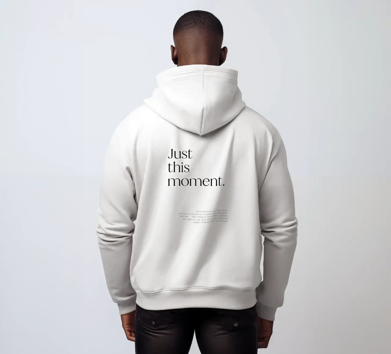 Just this moment. | minimalistic design | typography felpa con cappuccio da just typo