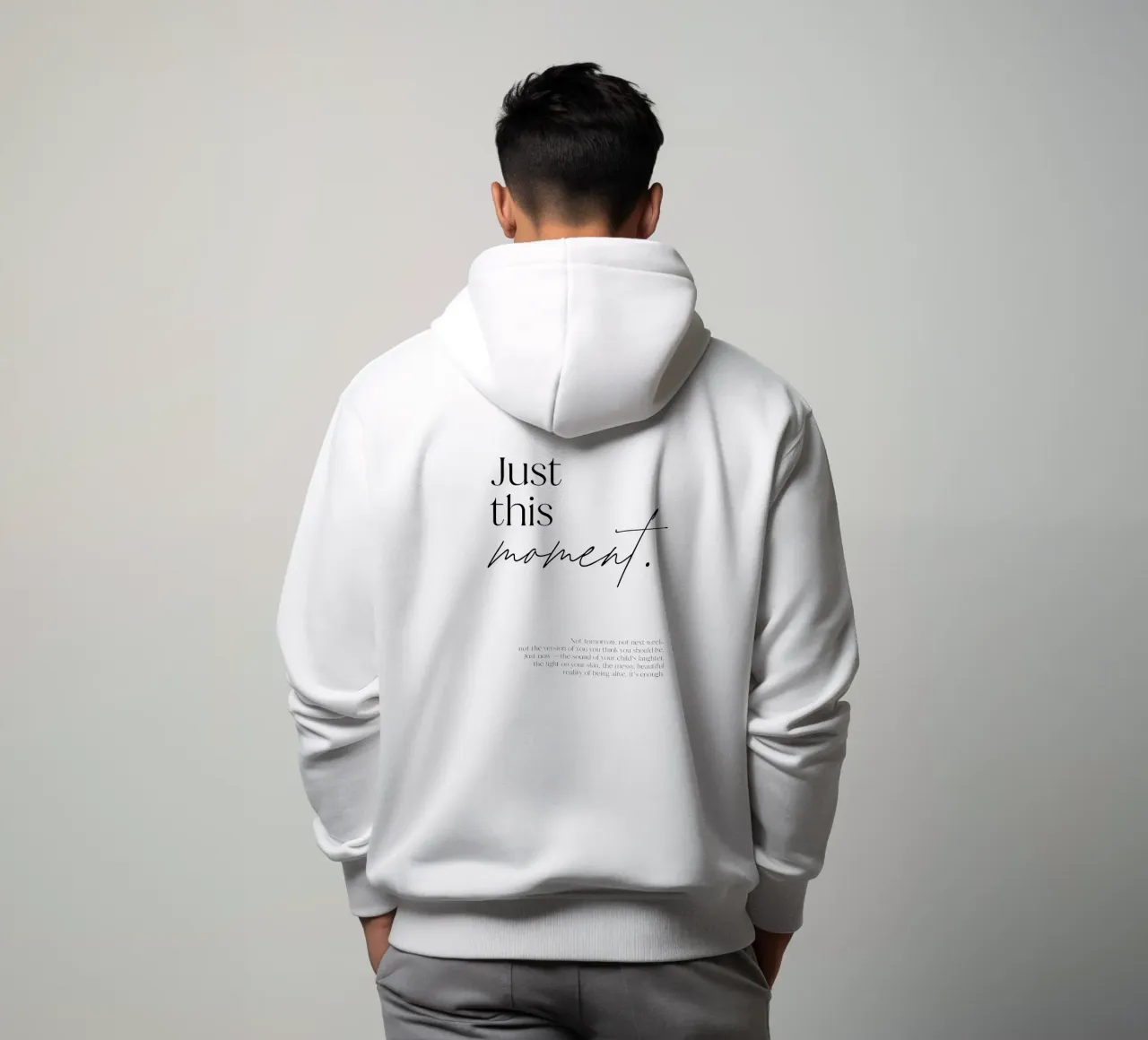 Just this moment. | minimalistic design | typography felpa con cappuccio da just typo