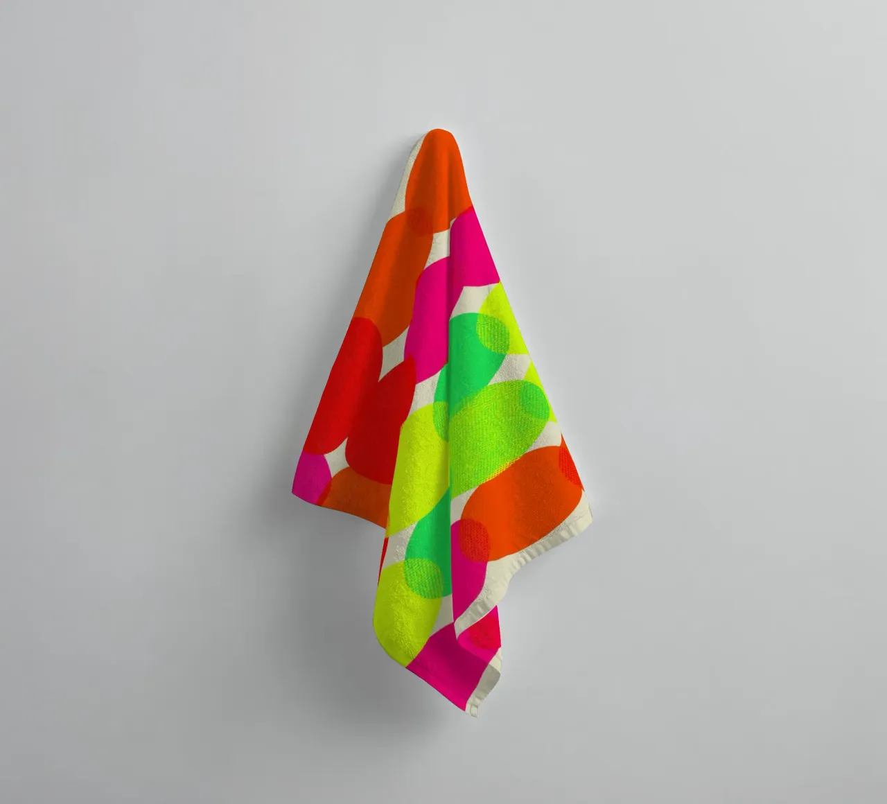 Neon colour circles | Pulsating colour field painting towel by Autofocus