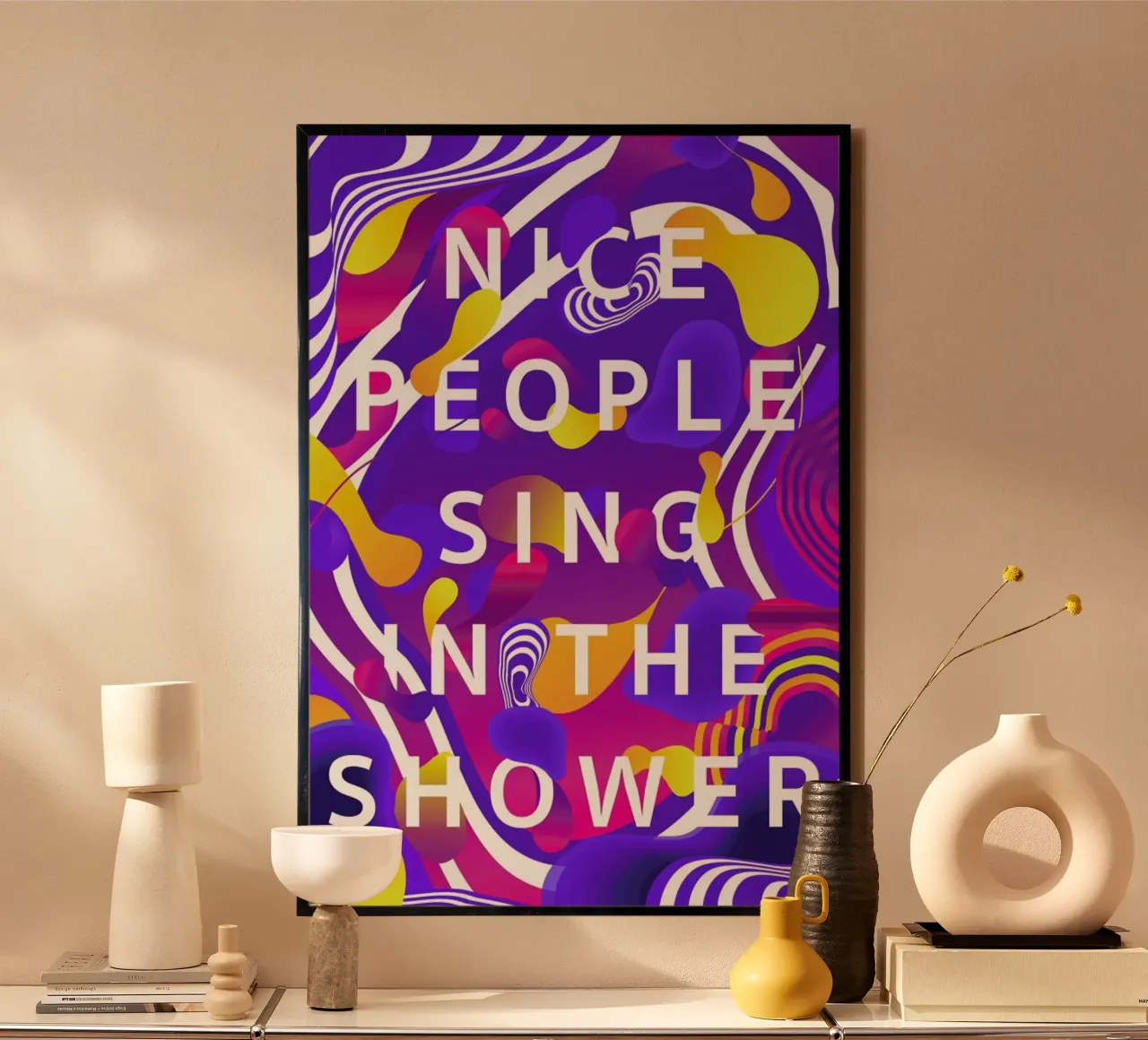 Nice People Sing in the Shower poster con telaio in legno da Danny Ivan