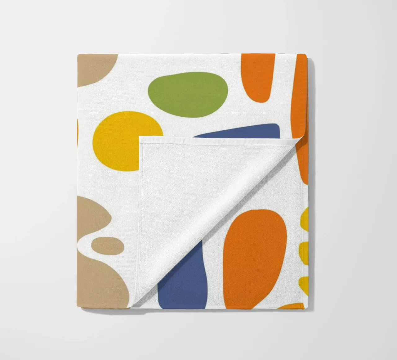Matisse Mid Century Pattern Forme libere in colori retrò telo mare da Andrea Haase Modern Home