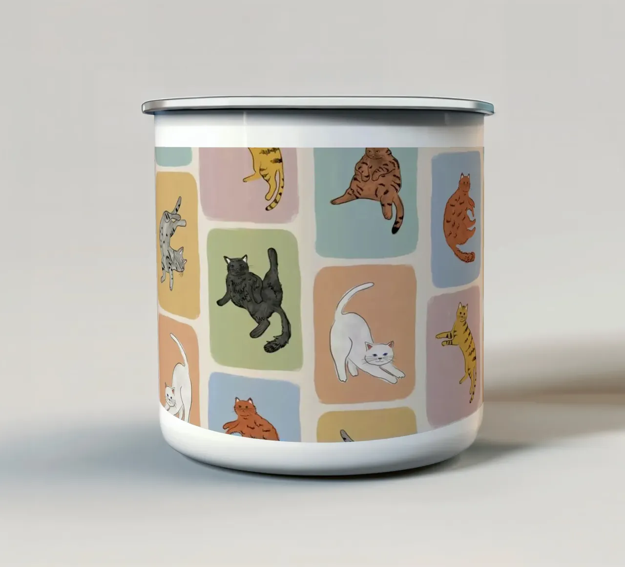 Gatto nero tazza in smalto da Orara Studio