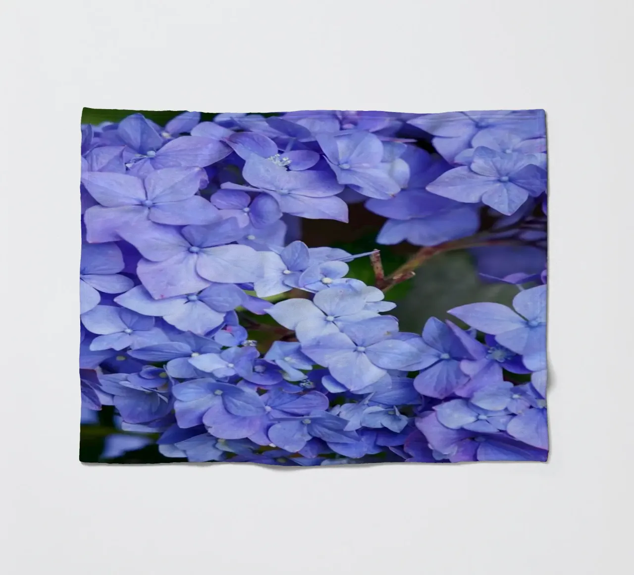 Serenity in Bloom coperta in pile da somewhere.soul.escape