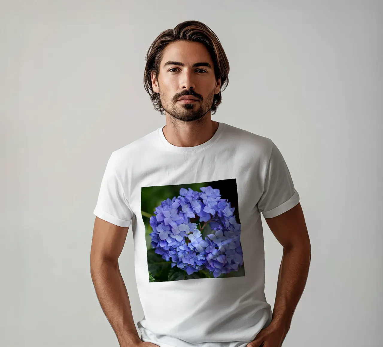 Serenity in Bloom t-shirt da somewhere.soul.escape