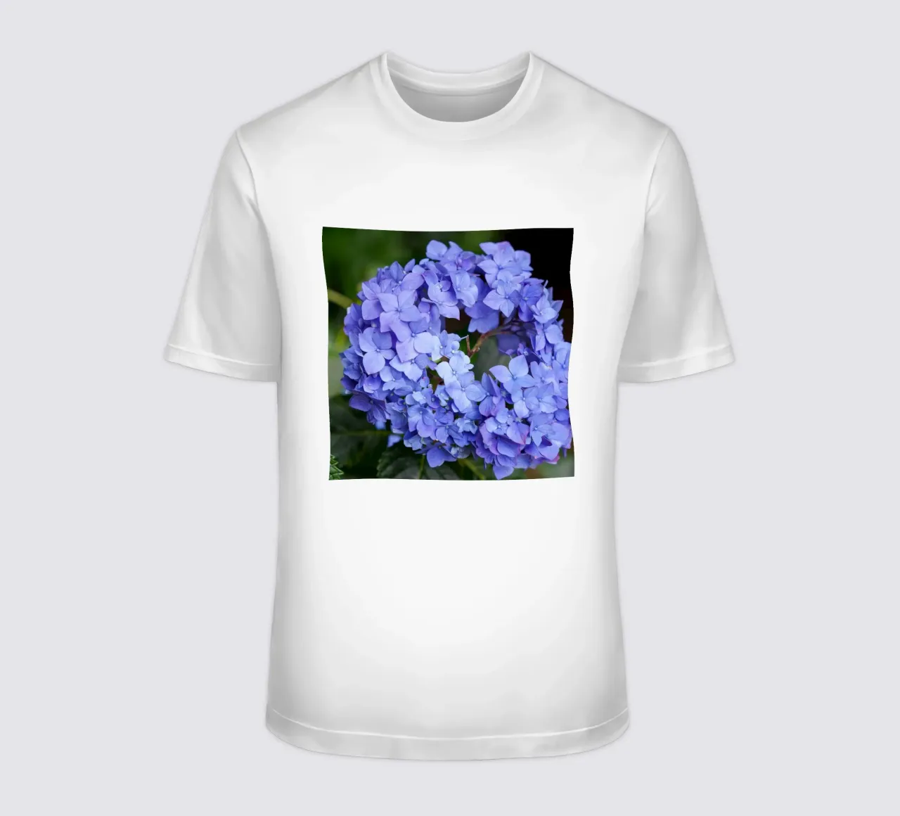 Serenity in Bloom t-shirt da somewhere.soul.escape