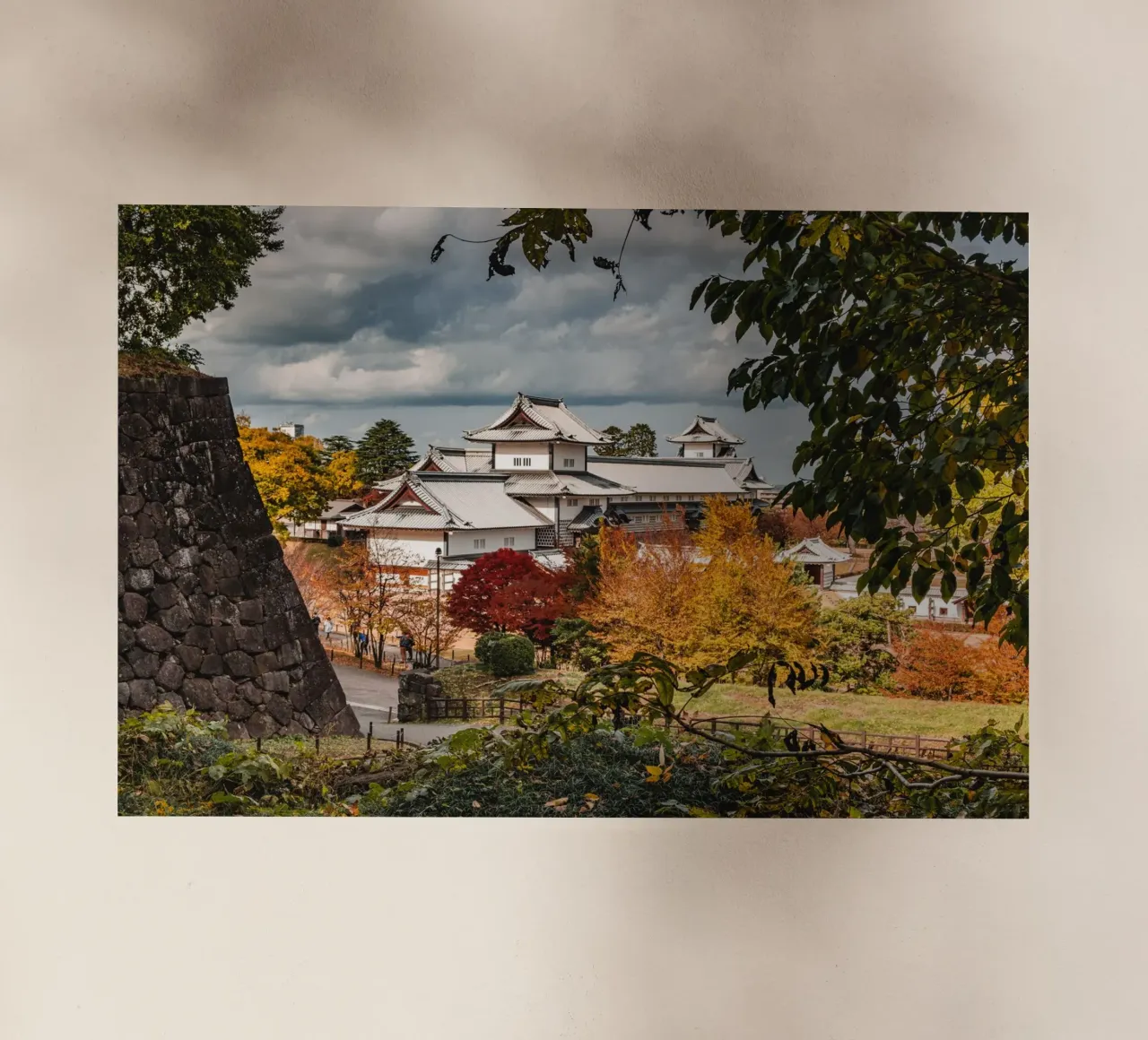 Il castello di Kanazawa in Giappone pellicola backlit da Marcel Bisig