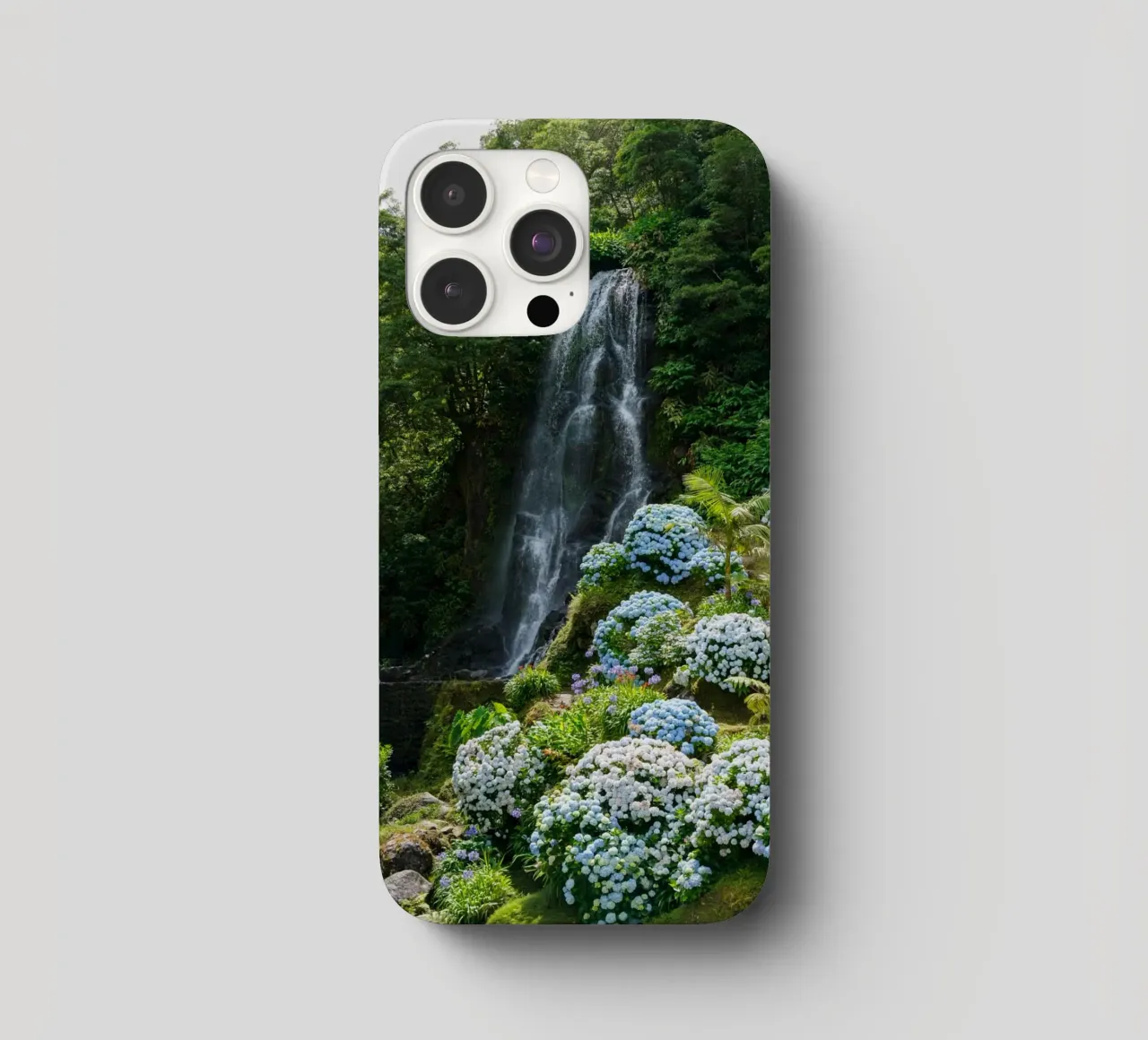 Azure Flow cover iphone da somewhere.soul.escape