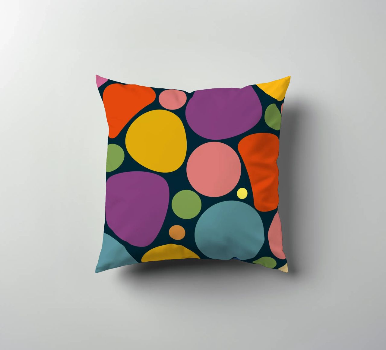 Mid-century Pop-Art Inspired Abstract Pattern cuscino da good-vibes