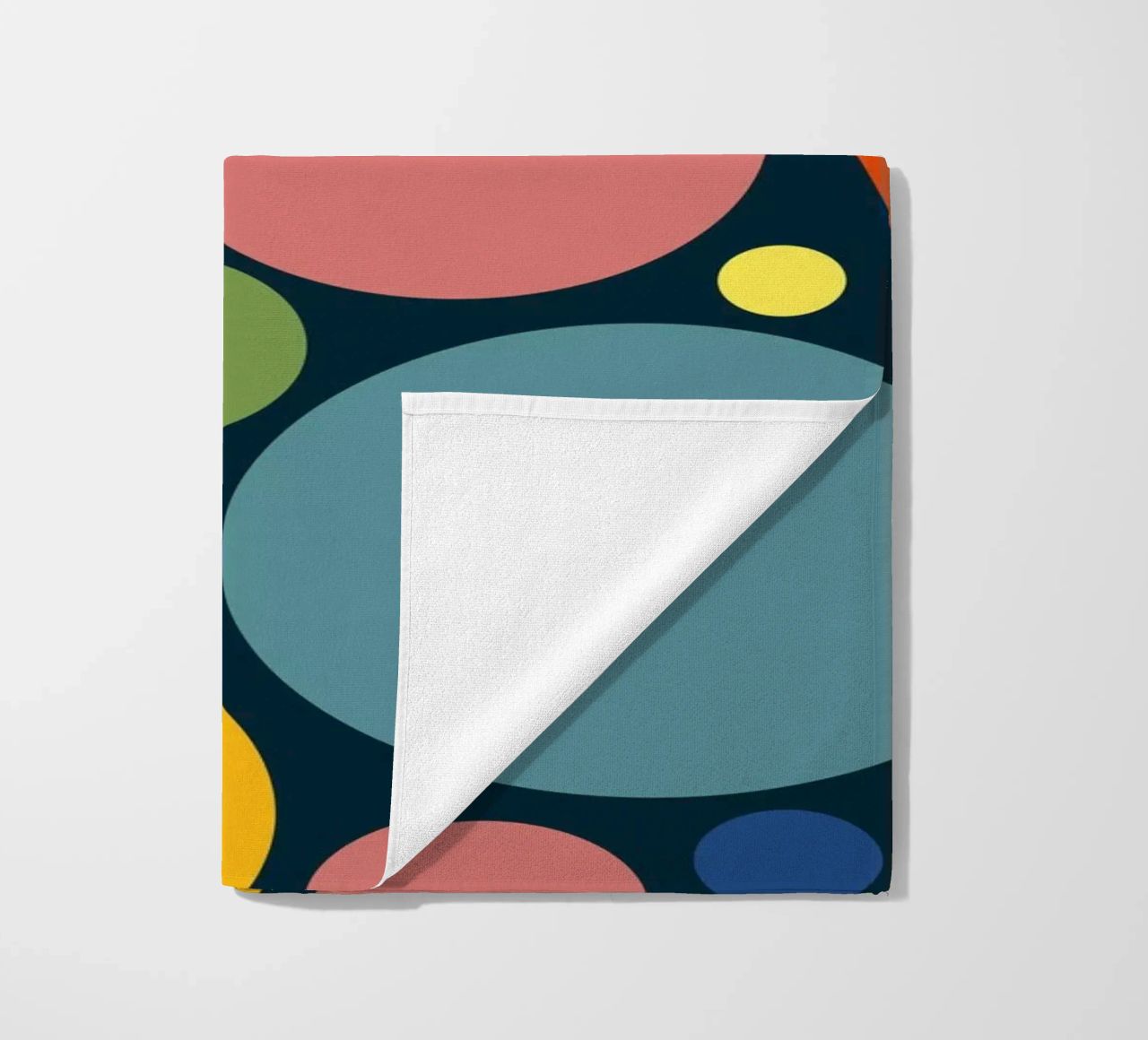 Mid-century Pop-Art Inspired Abstract Pattern telo mare da good-vibes