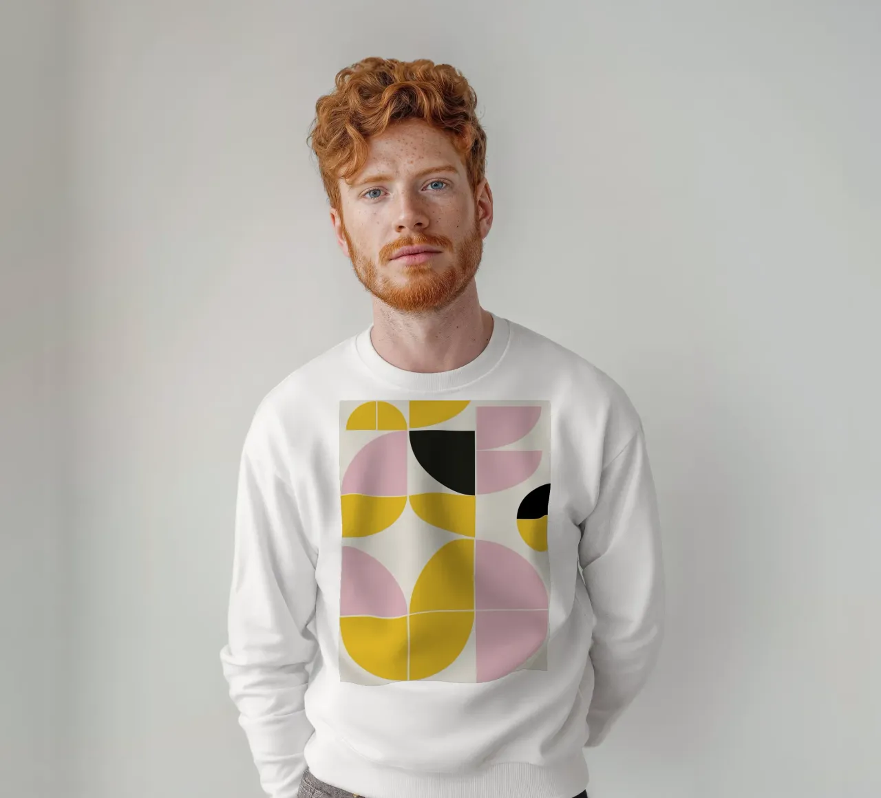 Combo geometrico in giallo, rosa e nero felpa da MirimoART