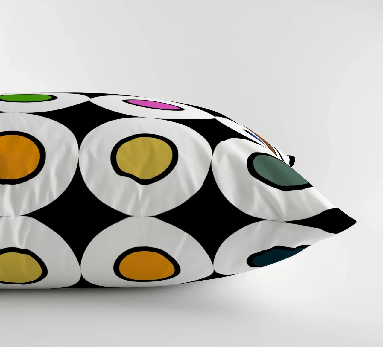 Retro 1960s Inspired Pattern Kissen von good-vibes