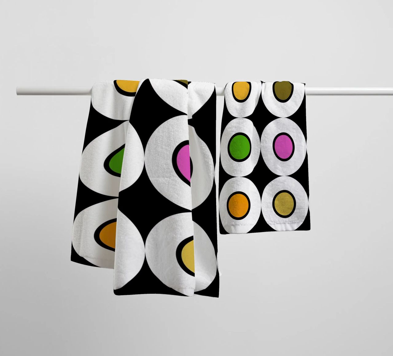 Retro 1960s Inspired Pattern asciugamano da bagno da good-vibes