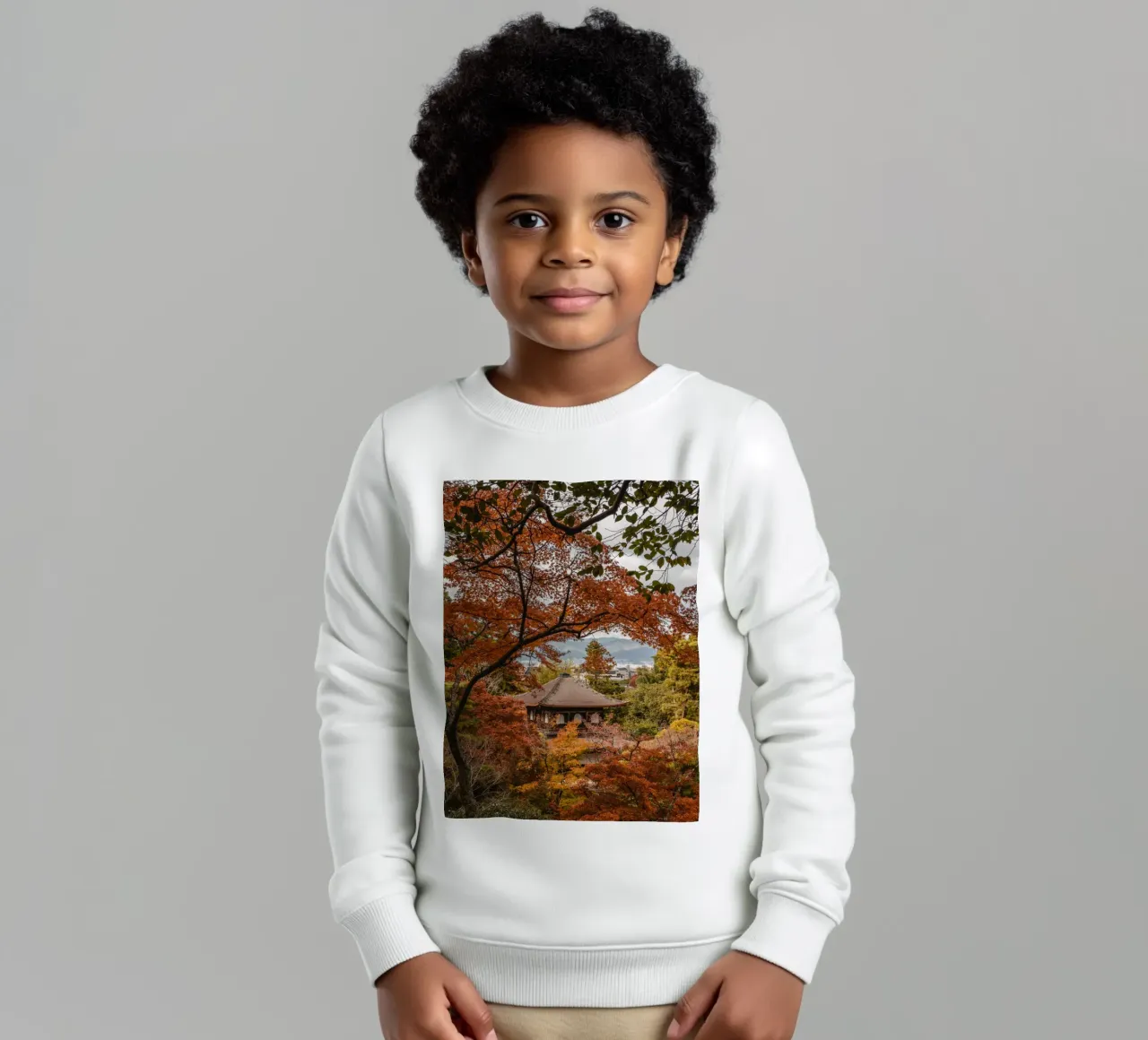 Tempio d'autunno a Kyoto, Giappone felpa bambino da Marcel Bisig