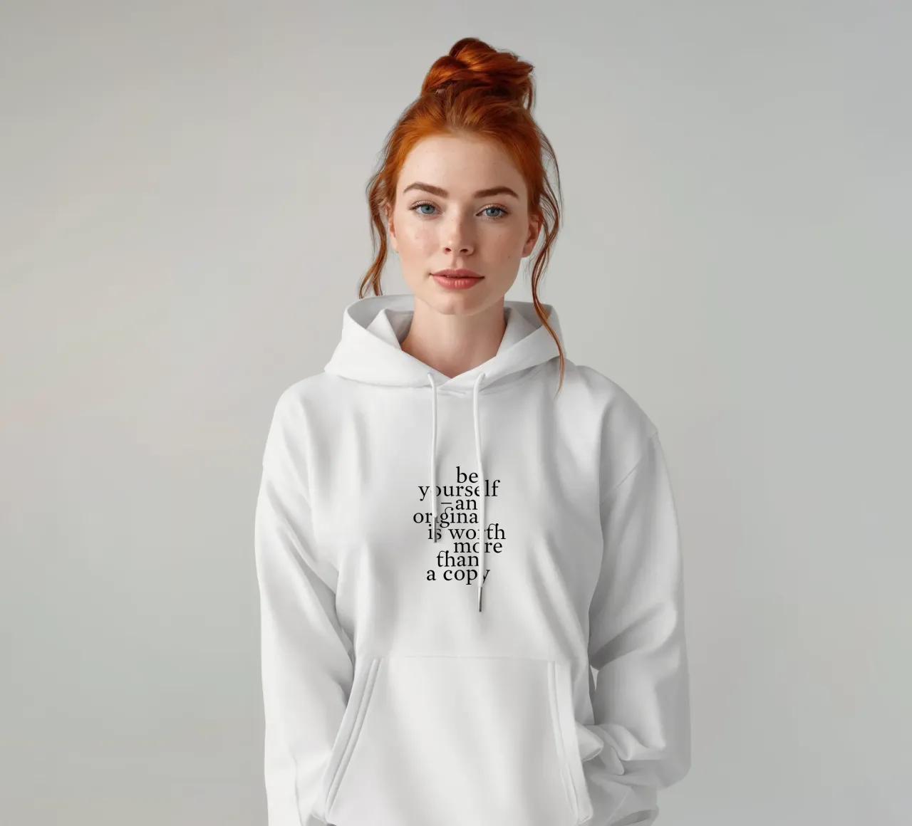 be yourself – an original is worth more than a copy felpa con cappuccio da The True Type