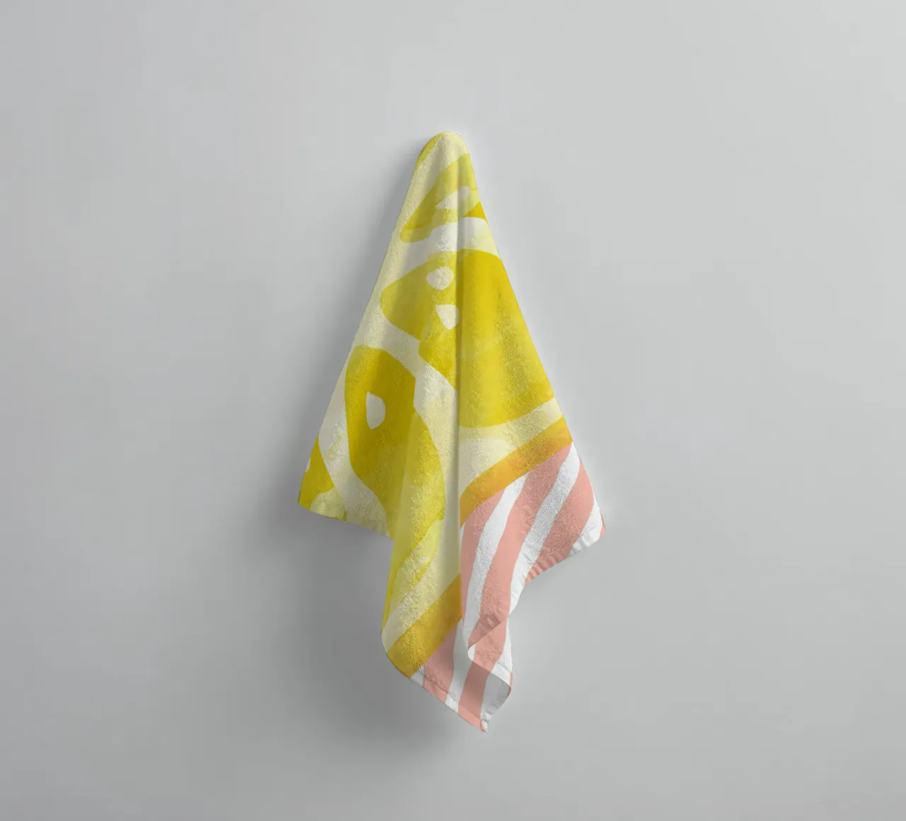 Zitrone Abstrakt Handtuch von Orara Studio