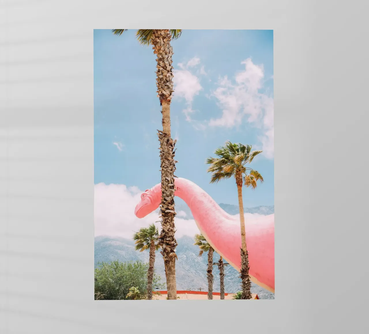 Pink Cabazon Dinosaur pellicola backlit da patiphotography