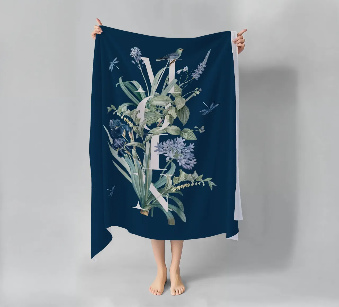 Moin Botanik Bianco Vintage Blu telo mare da Studio Frances M