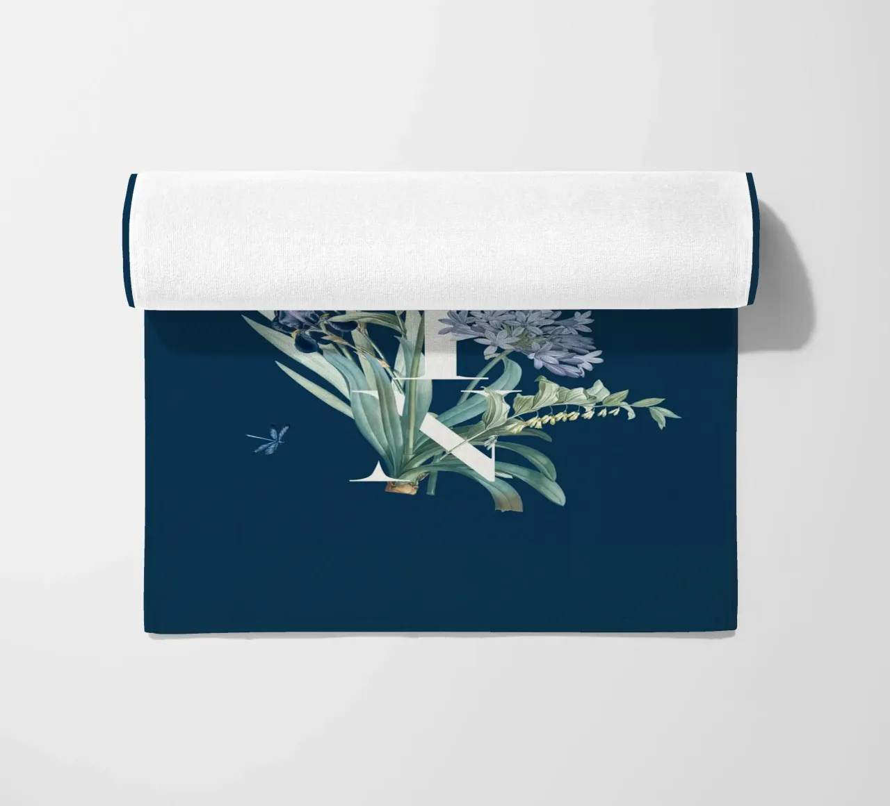 Moin Botanik Bianco Vintage Blu telo mare da Studio Frances M