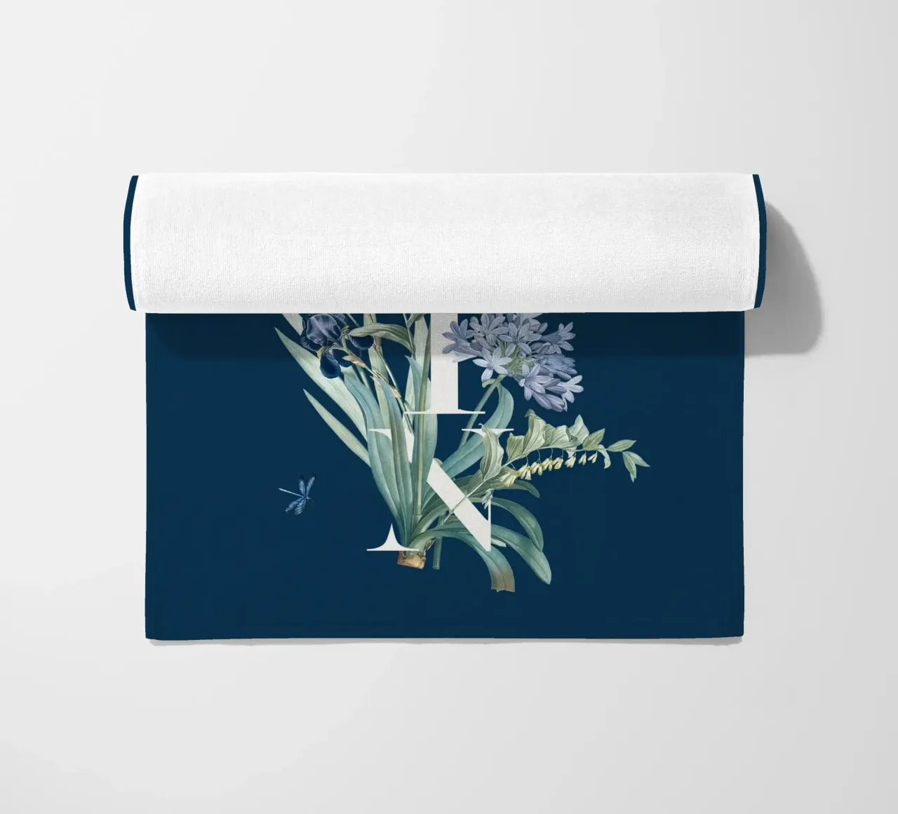 Moin Botanik Bianco Vintage Blu telo mare da Studio Frances M