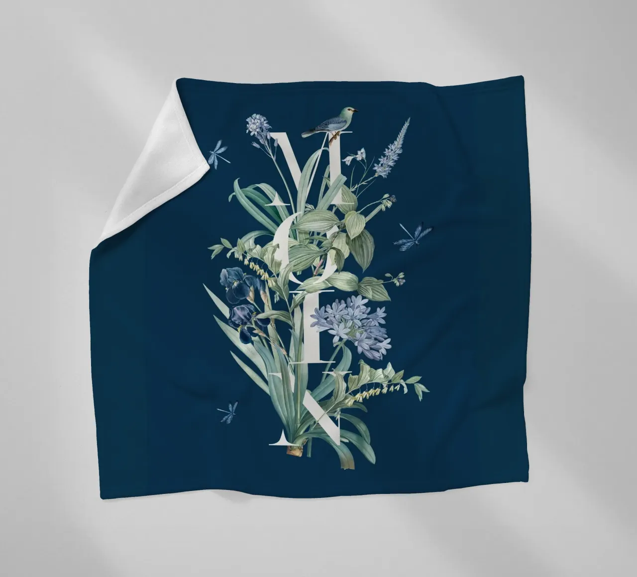 Moin Botanik Bianco Vintage Blu coperta in pile da Studio Frances M