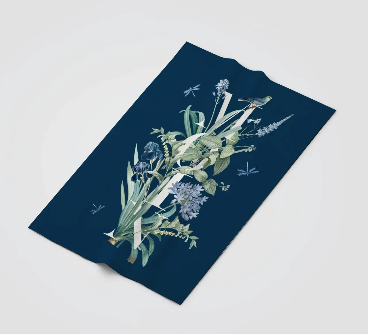 Moin Botanik Bianco Vintage Blu coperta in pile da Studio Frances M