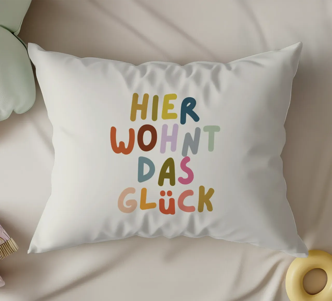 Hier wohnt das Glück cuscino da PurePeachKids