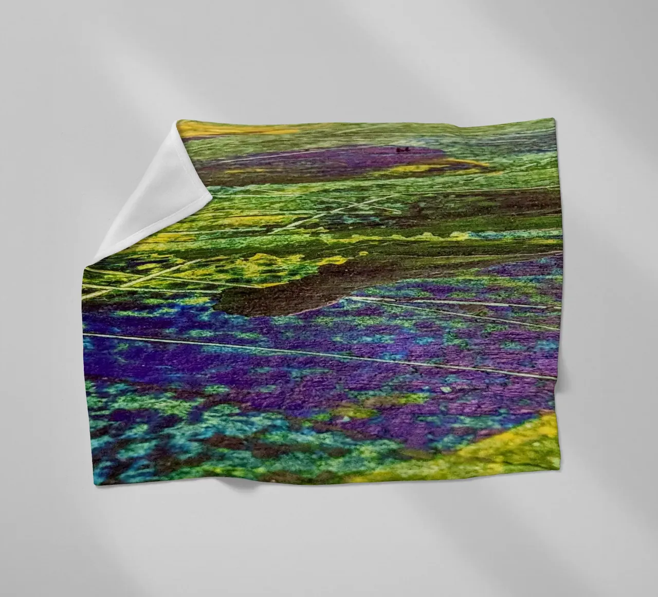 Lines at the Cross of Sea and Fields coperta in pile da Lunaris